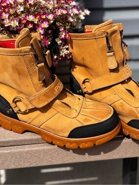 POLO by Ralph Lauren Tan Nubuck Strap Boots with Black Accents 7.5 D (women 8.5)